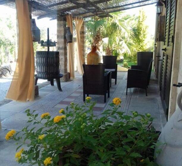 בית מלון כפרי Giardini Di Marzo