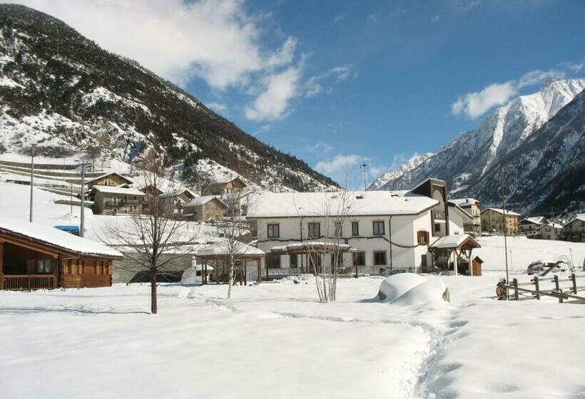 בית מלון כפרי Hostellerie Le Lievre Amoureux