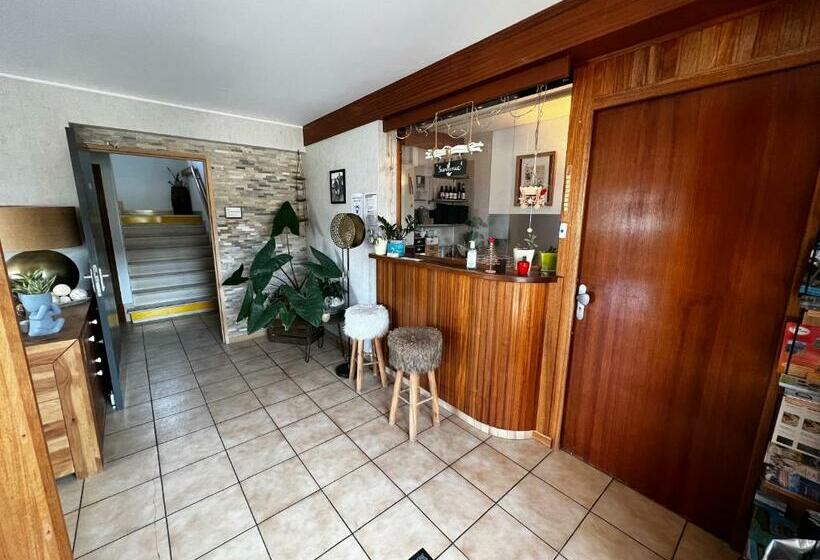 בית מלון כפרי Hôtel Les Chaumettes