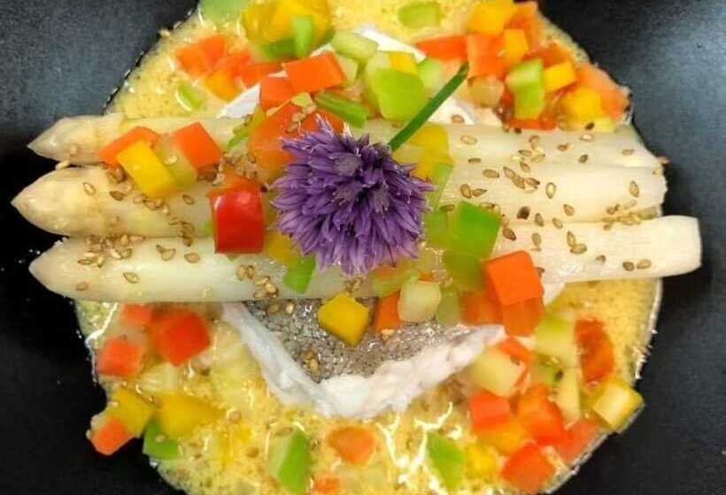 Logis Hotel Restaurant L Orée Des Bois