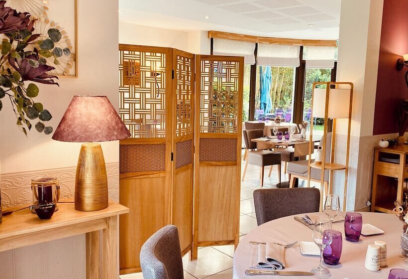 Logis Hotel Restaurant L Orée Des Bois