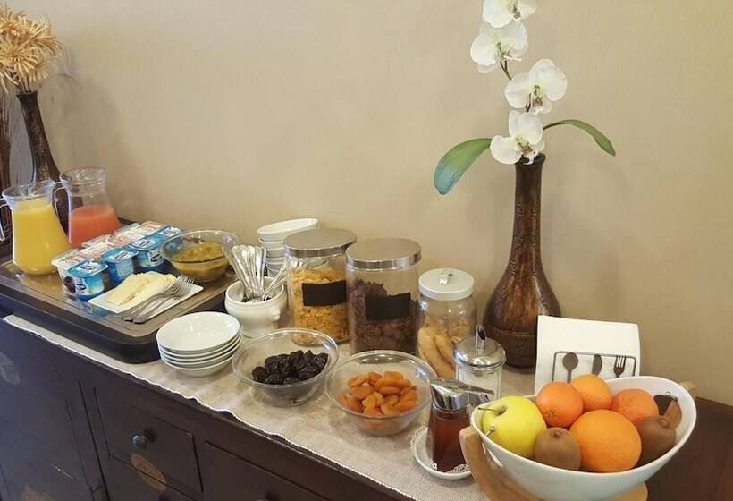 Logis Hotel Restaurant L Orée Des Bois