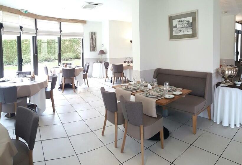 Logis Hotel Restaurant L Orée Des Bois