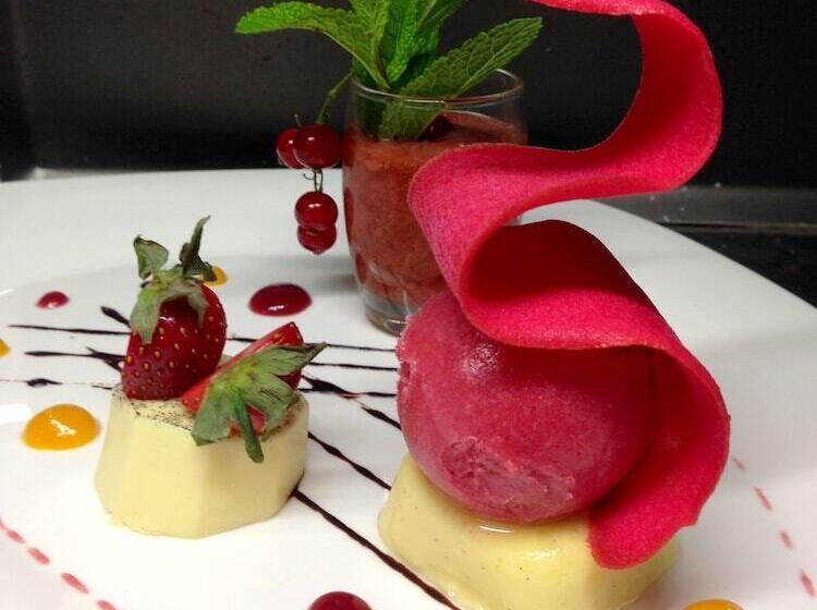 Logis Hotel Restaurant L Orée Des Bois