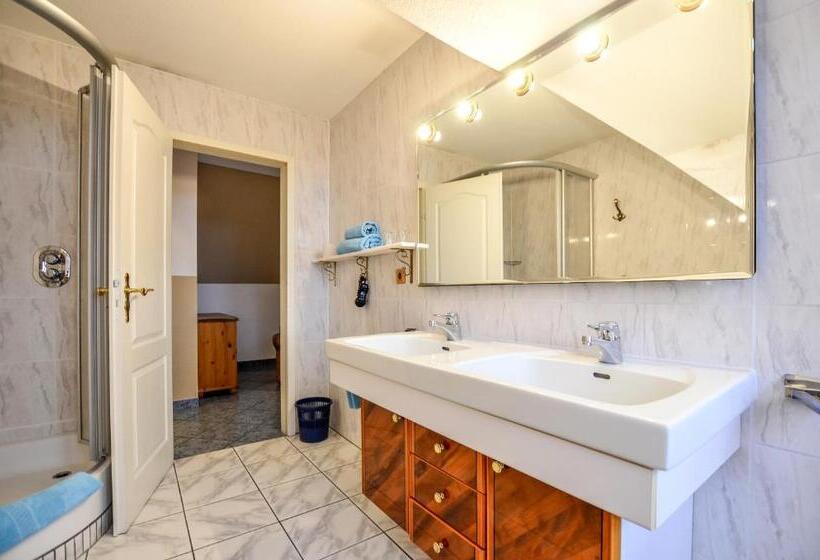 ホテル Landhaus Krombach