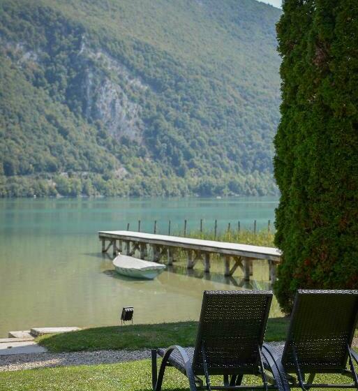 Отель Novalaise Plage