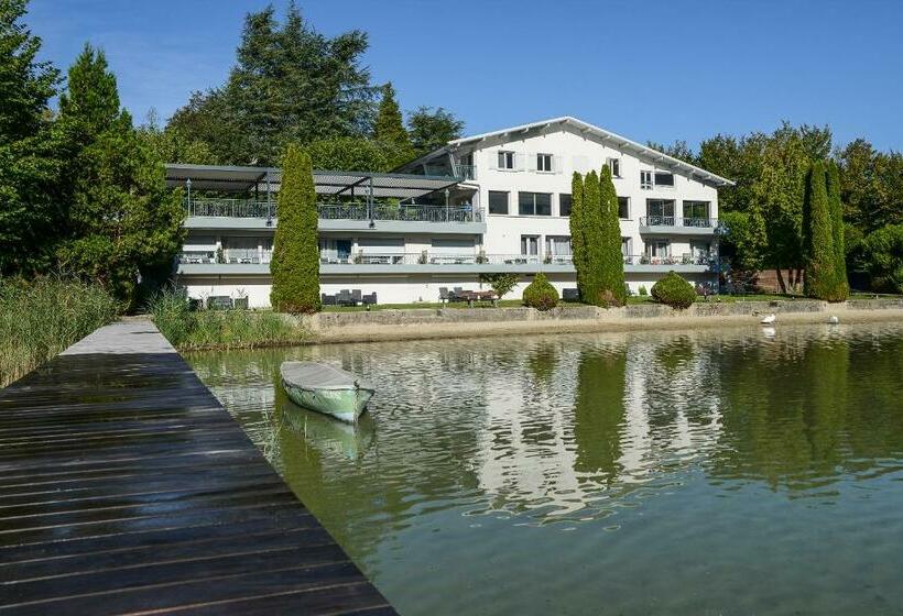 Отель Novalaise Plage