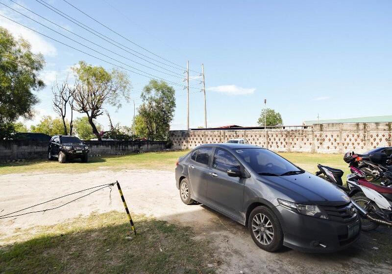 Hotell Oyo 425 Residences By Sirc