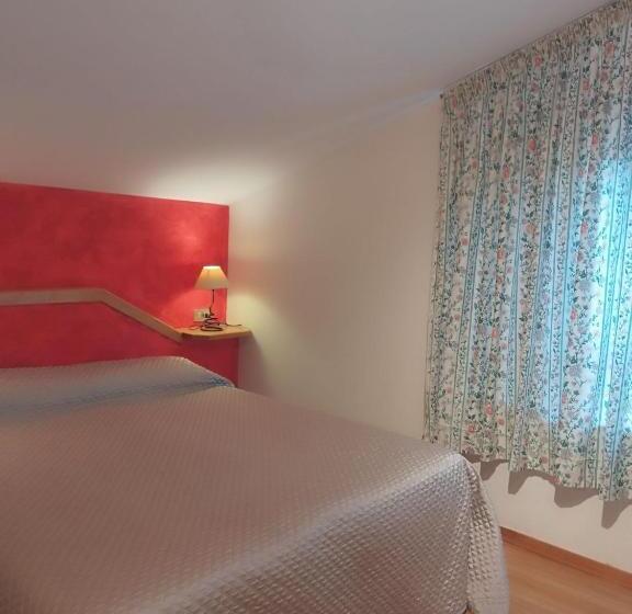 בית מלון כפרי Pineta Ristorante Country House In Fabriano