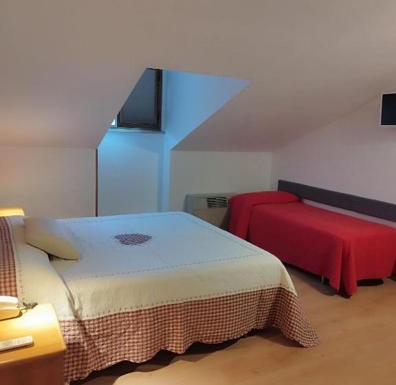 בית מלון כפרי Pineta Ristorante Country House In Fabriano