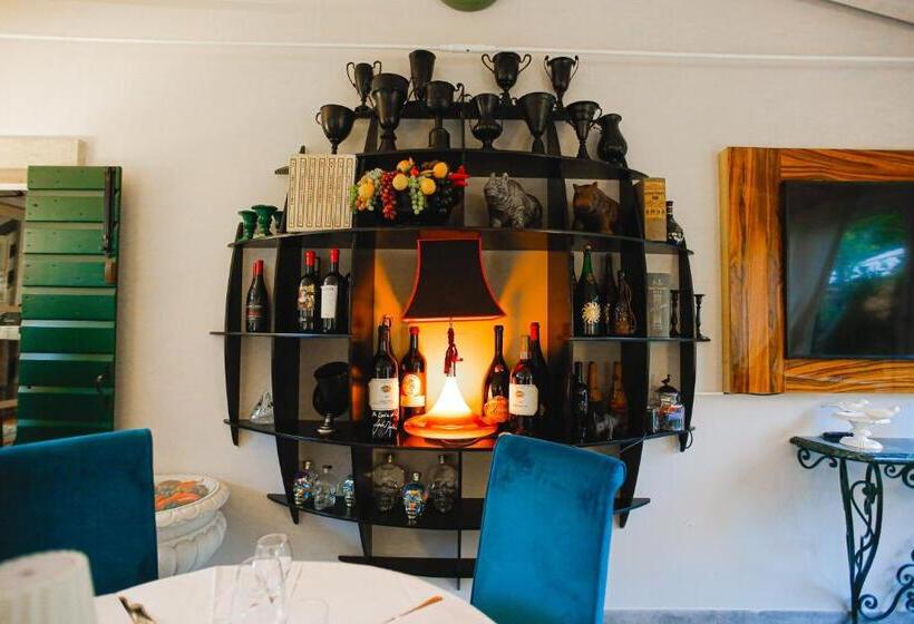 בית מלון כפרי Resort Casino Di Caccia