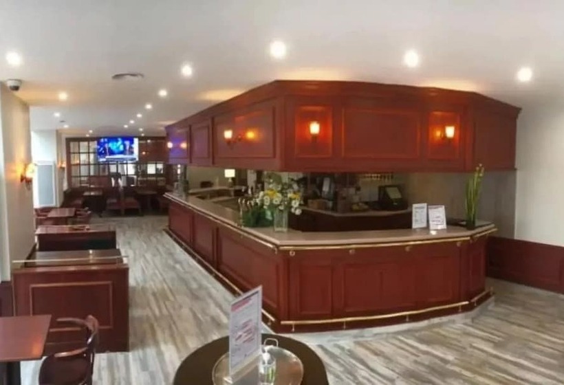 בית מלון כפרי & Restaurant Le Cardinal