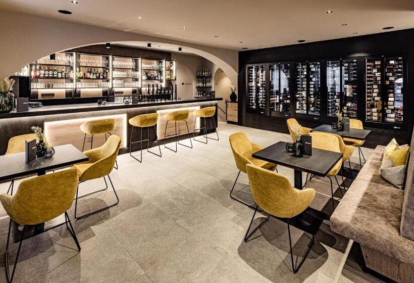 Отель Saltauserhof