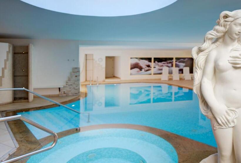 Отель Saltauserhof