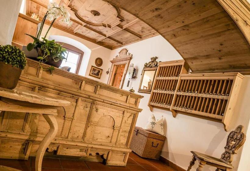 Отель Saltauserhof