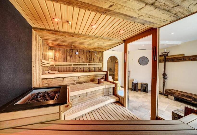 Отель Saltauserhof