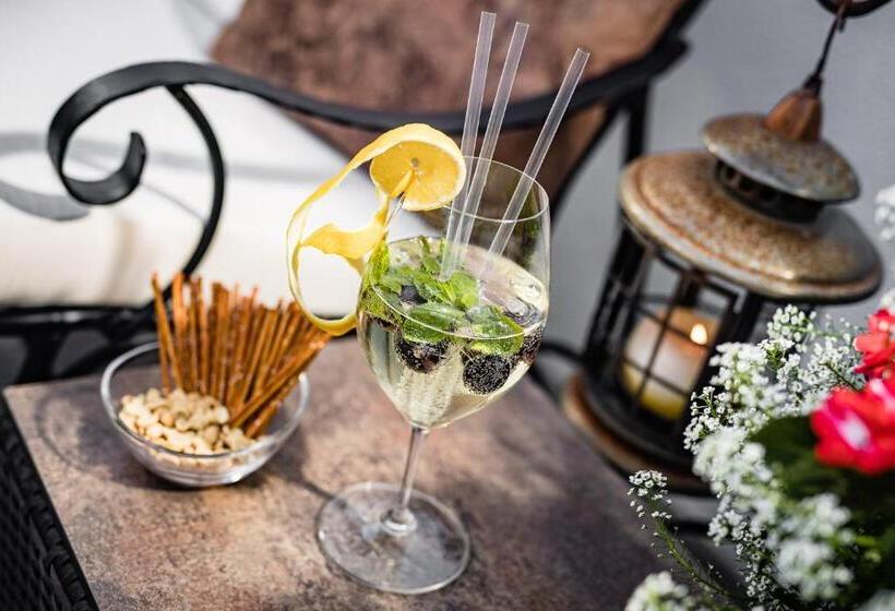 Отель Saltauserhof