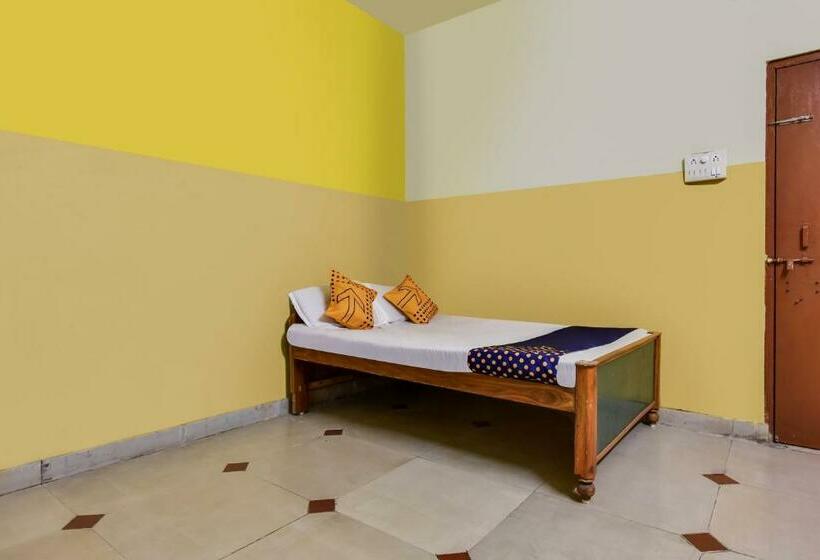 فندق Spot On 66834 Tanmay Lodge