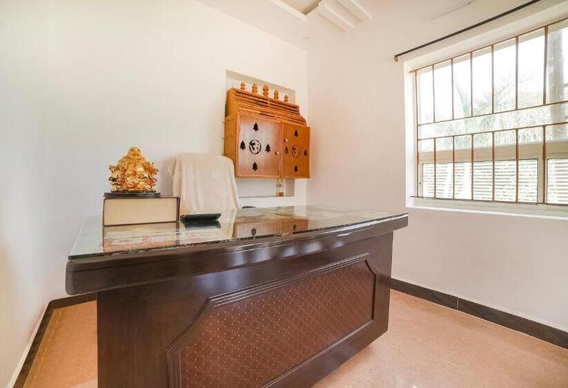 호텔 Spot On 67781 Bgr Gardens