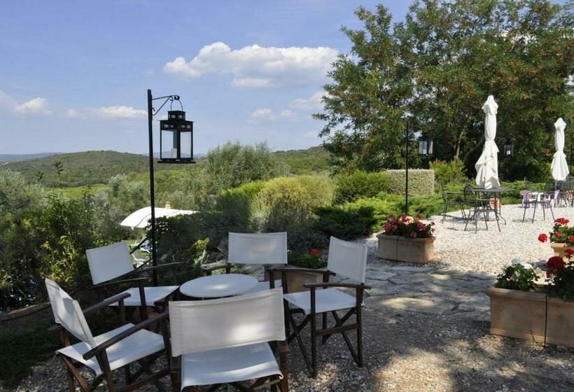 هتل Tenuta Poggetti E Santa Laura