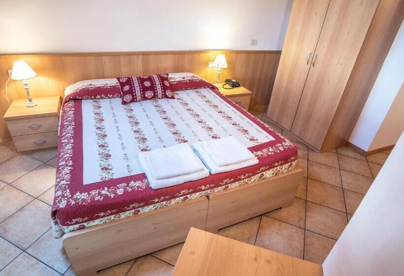 بنسيون Antica Residenza De Poda