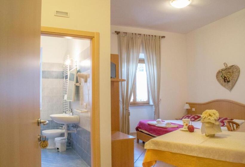 بنسيون Antica Residenza De Poda