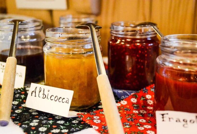 بنسيون Antica Residenza De Poda