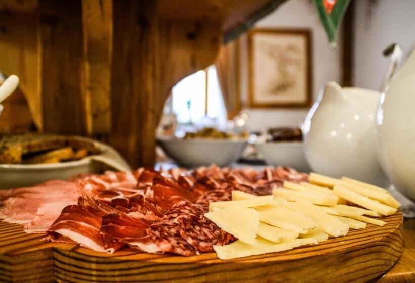 بنسيون Antica Residenza De Poda