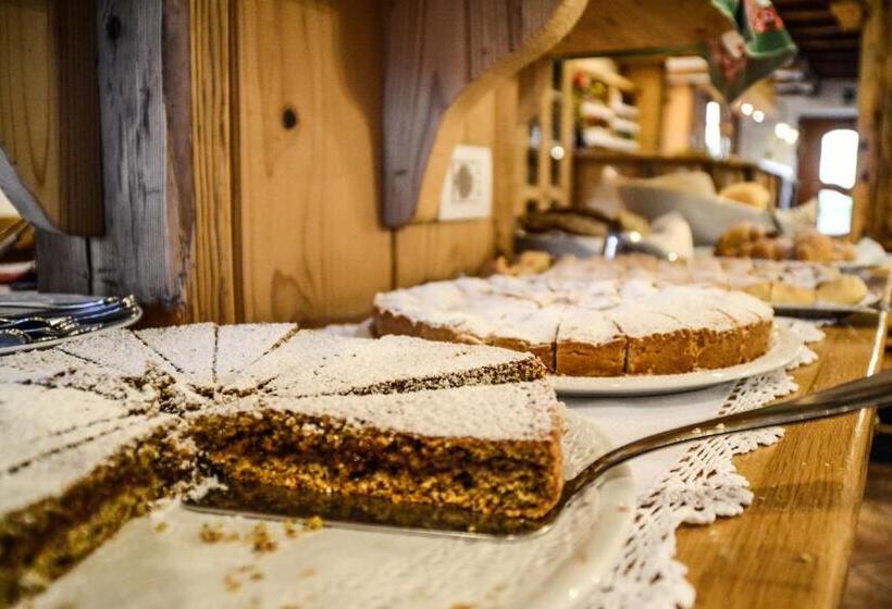 بنسيون Antica Residenza De Poda