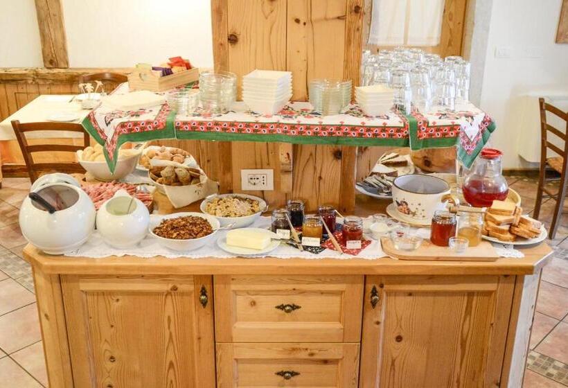 بنسيون Antica Residenza De Poda