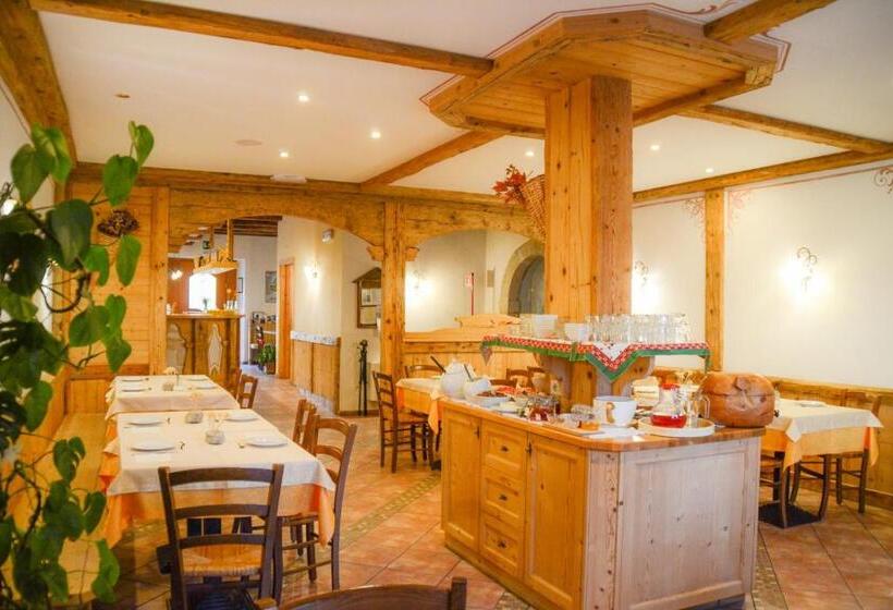 بنسيون Antica Residenza De Poda