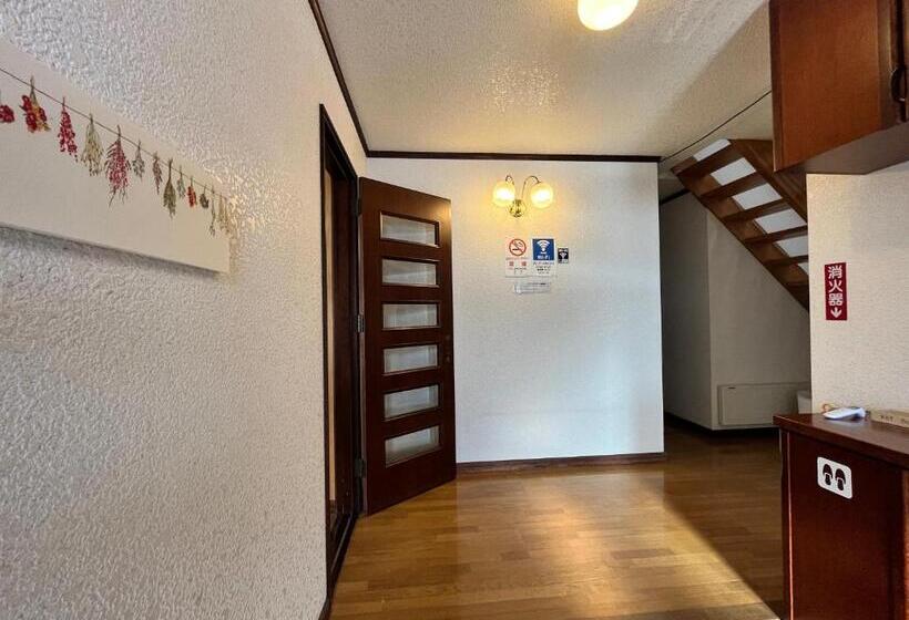 膳宿费 Blueberryhouse音威子府村