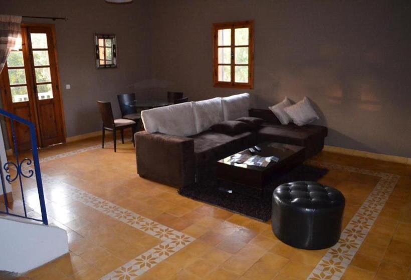 پانسیون Casa Naima