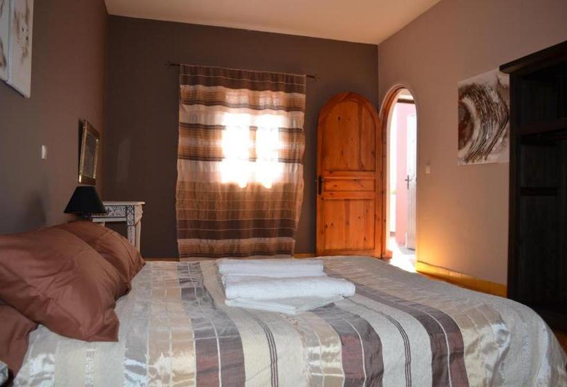 پانسیون Casa Naima