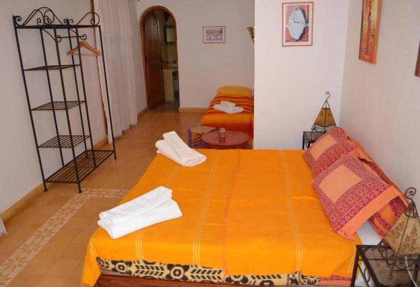 پانسیون Casa Naima