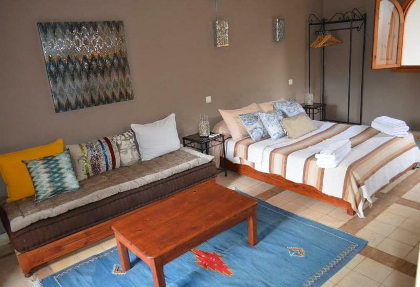 پانسیون Casa Naima