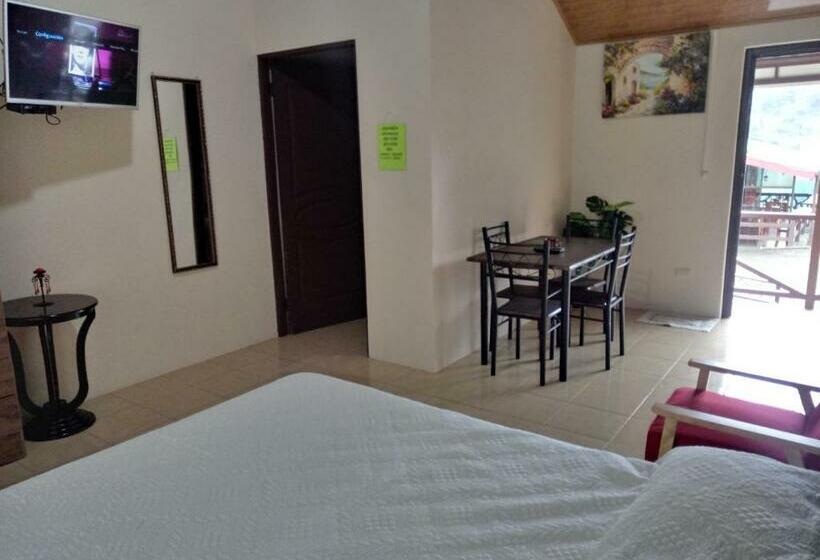 بنسيون Habitaciones El Corral