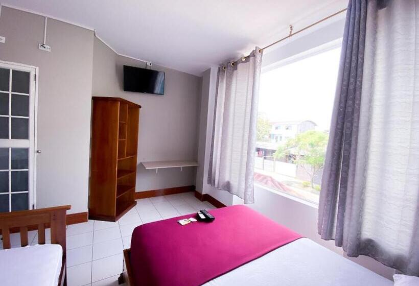 بنسيون Hostal Casa Blanca