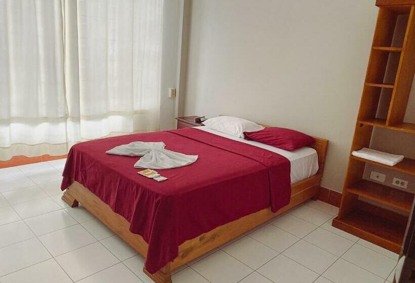 پانسیون Hostal Casa Blanca