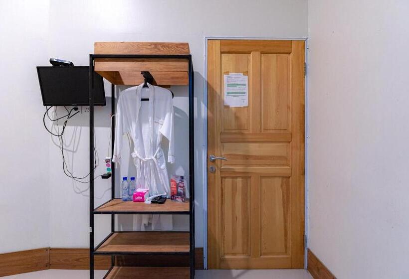 بنسيون Reddoorz Near Hang Nadim Batam Airport