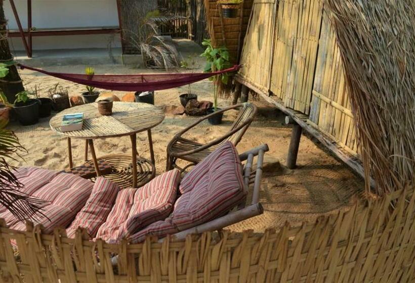 ペンション Young Wild And Free