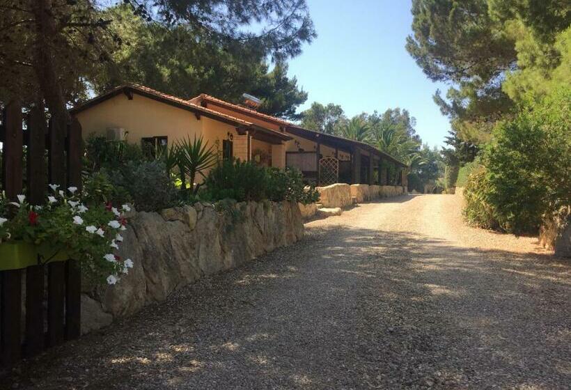 Albergo Residenziale Menhirs