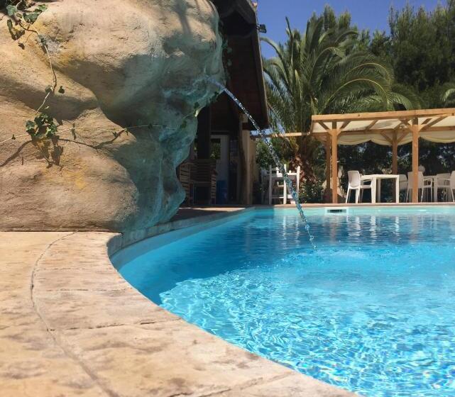 Albergo Residenziale Menhirs