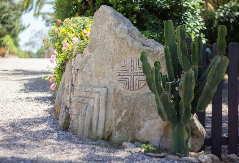 Albergo Residenziale Menhirs