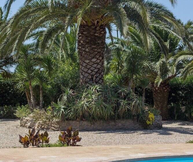 Albergo Residenziale Menhirs