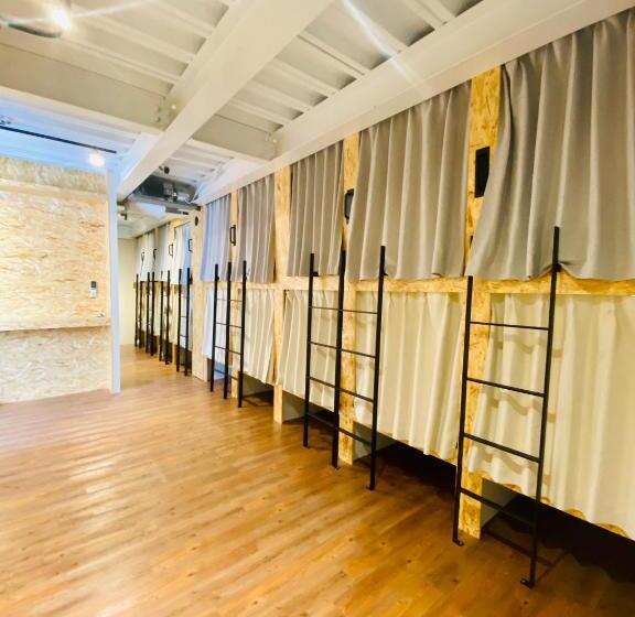 هاستل Hide And Sea At Green Island