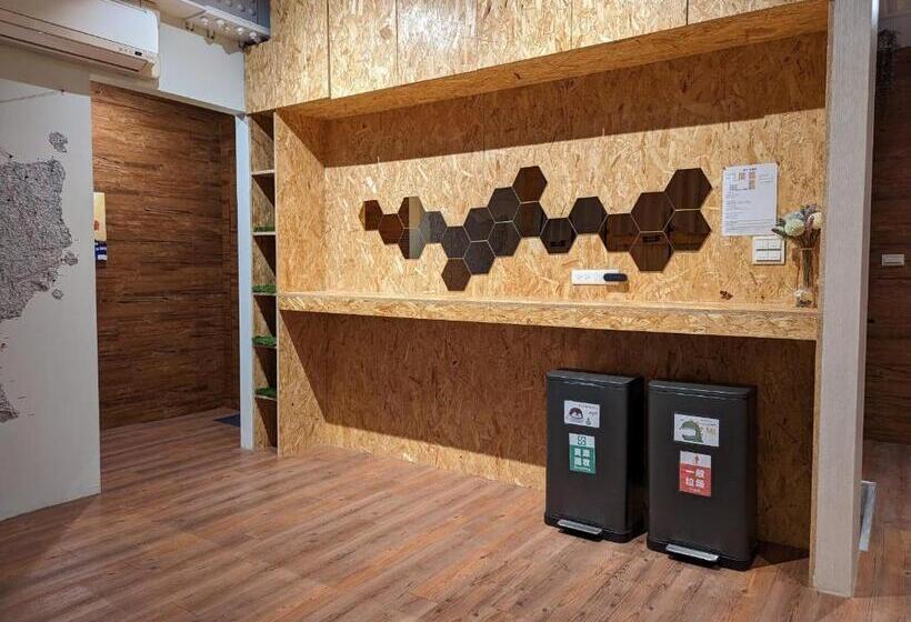 هاستل Hide And Sea At Green Island