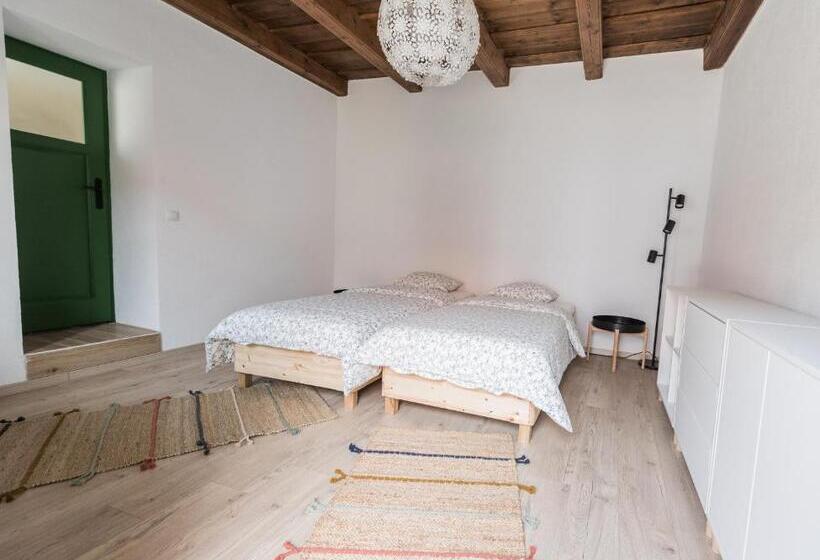 تختخواب و صبحانه Casa Botár Vendégház