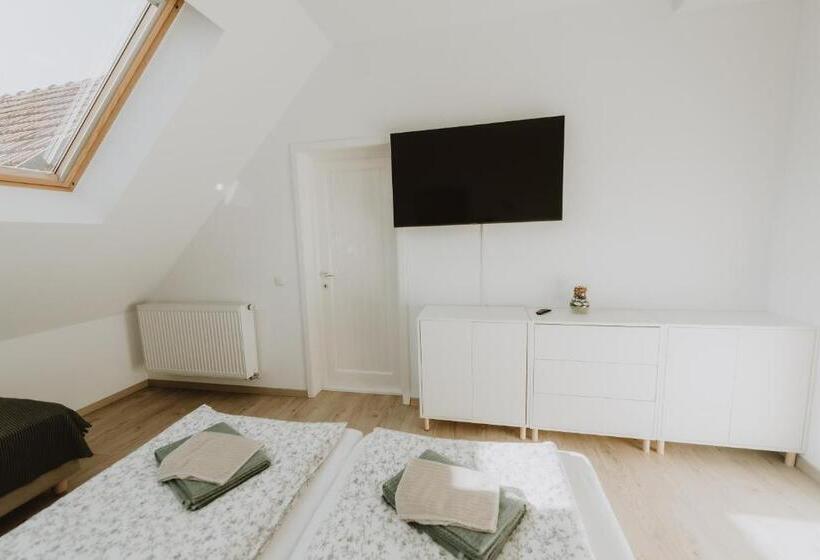 צימר Casa Botár Vendégház