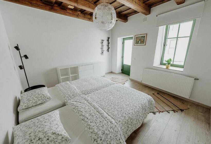 تختخواب و صبحانه Casa Botár Vendégház